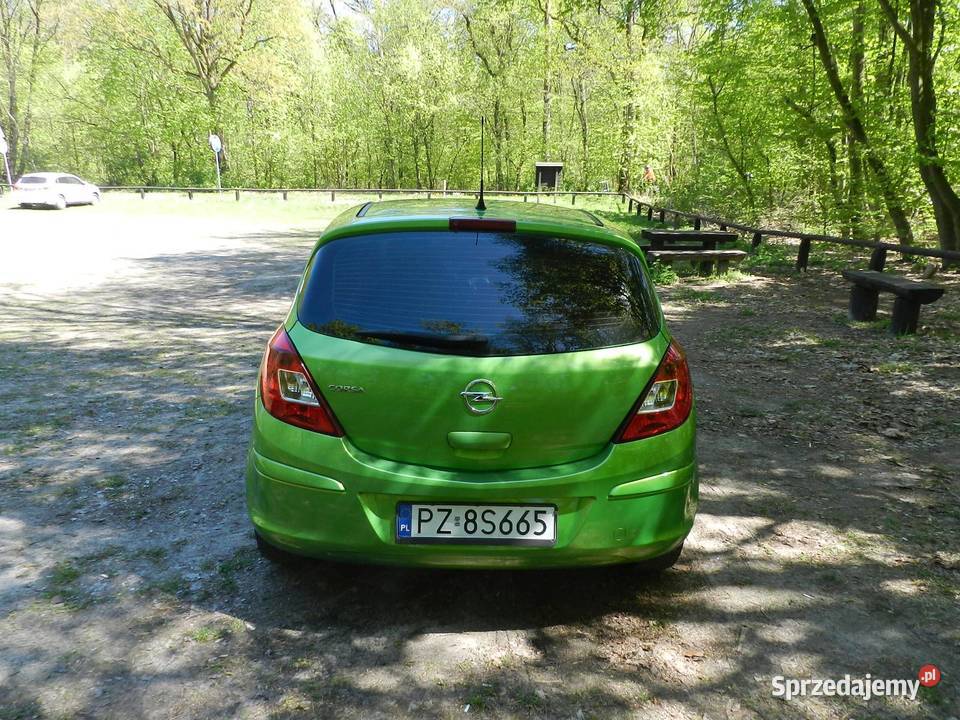 Opel Corsa D benzyna 14 100 5drzwi klima Livt immobilizer Corsa Puszczykowo