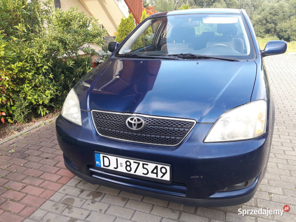 Toyota Corolla E12 benzyna 16 świeże opłaty Rok produkcji 2004 dolnośląskie