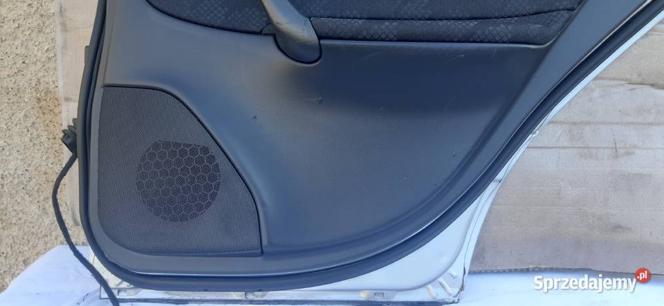 DRZWI PRAWY TYŁ MERCEDES W203 LIFT KOMBI osobowe Mielęcin sprzedam