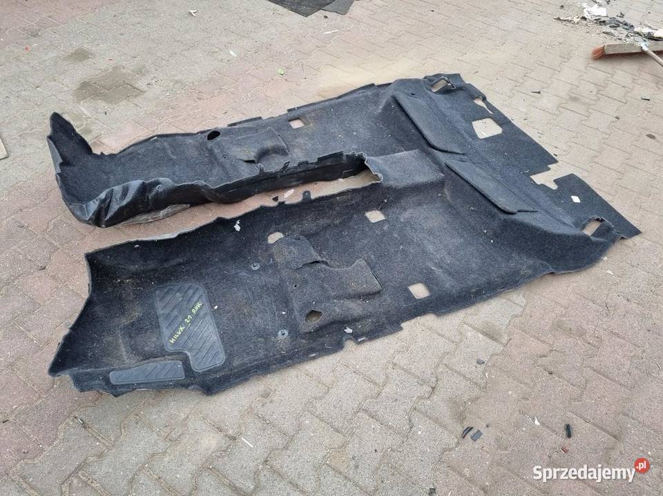 DYWAN WYKŁADZINA PODŁOGA TOYOTA HILUX VIII