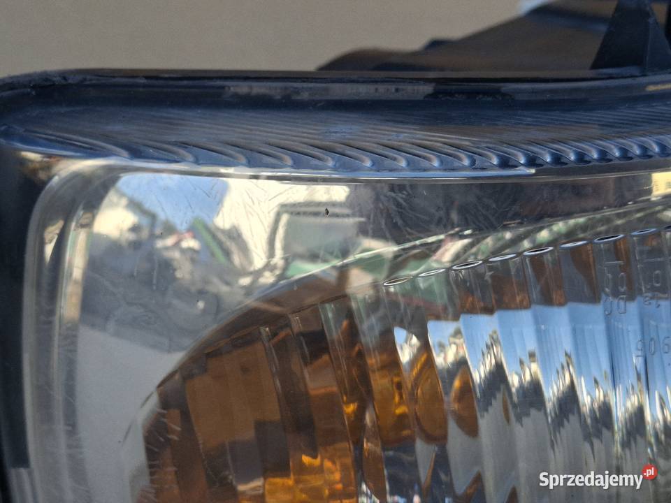 DAF XF CF LF REFLEKTOR PRAWY LAMPA PRAWA Bieleń