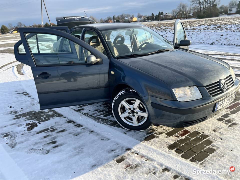 Sprzedam Volkswagen Bora 1KM Stary Dzików