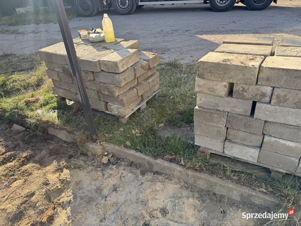 Bloczki betonowe z rozbiórki ok 100 sprzedam