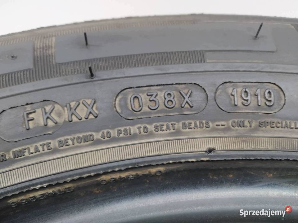 OPONA LETNIA MICHELIN AGILIS 21560R17C 1919 870 lato
