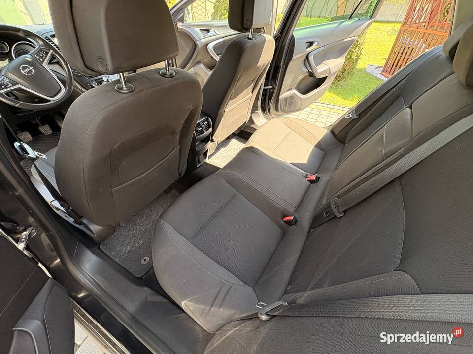 Opel Insignia A Sports Tourer 2010 20 CDTI nieuszkodzony
