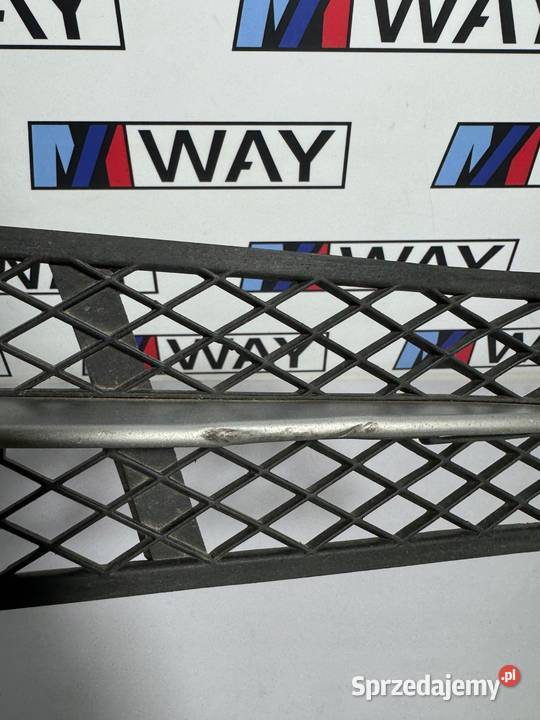 BMW F10 F11 KRATKA ZDERZAKA PRZEDNIEGO PRAWA sprzedam