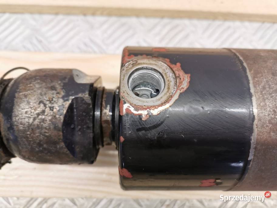Holland LM 5080 Cylinder hydrauliczny skrętu wielkopolskie Wilkowo sprzedam