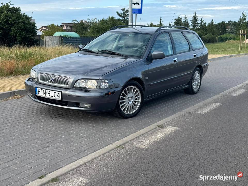 Volvo V40 I 18 2003r 122 325100km Grudziądz