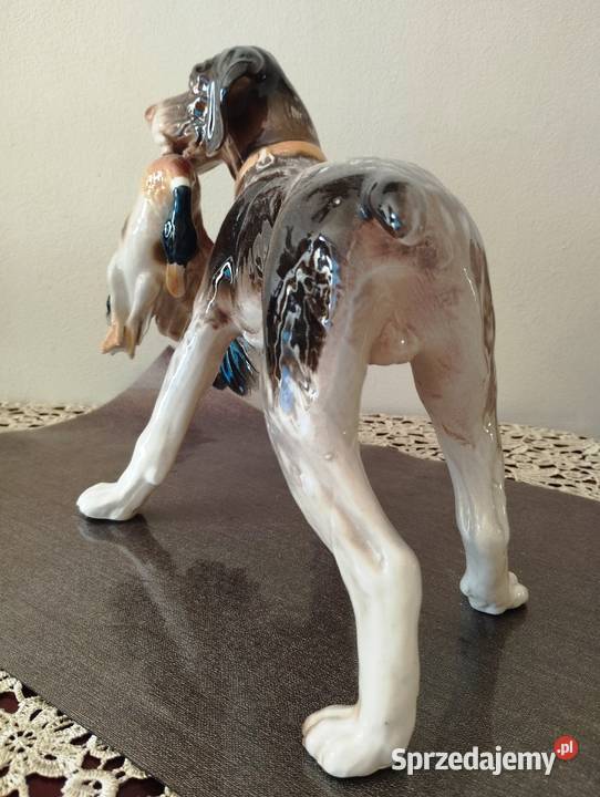 Figurka porcelanowa sygnowana duża