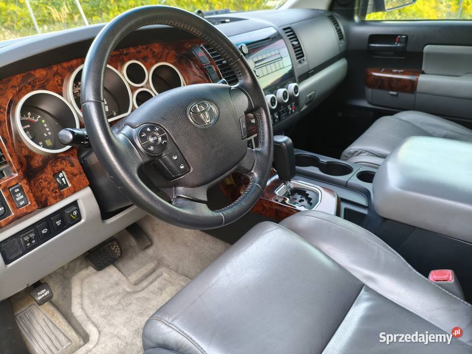 Toyota Sequoia 57V8 4x4 LPG 8 osób 5700cm3 Kraków