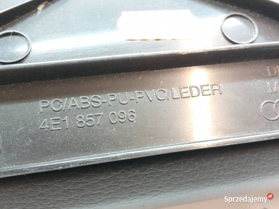 SCHOWEK PRAWY PASAŻERA DESKI Audi A8 II 20022010 Schowki, półki sprzedam