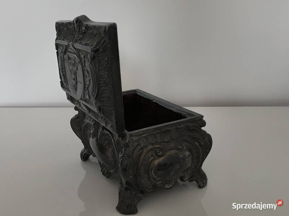 Szkatułka antyk sygnowana