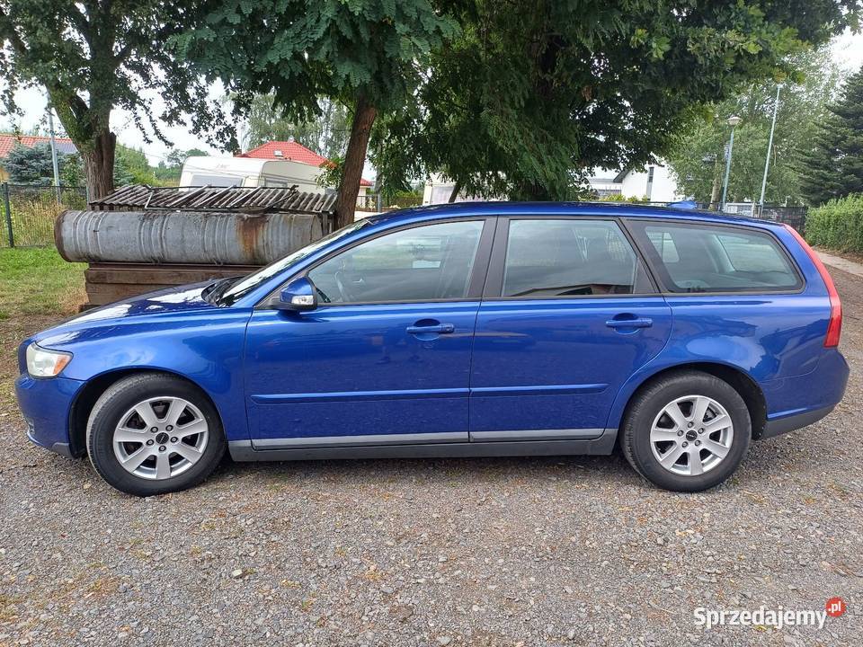 Volvo V50 DRIVe 16D 109 2010r ksenon Navi DVD ASR (kontrola trakcji)