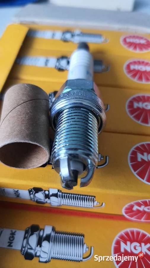 Świece NGK BKUR6ET10 trzyelektrodowe nowe śląskie Pietrzykowice