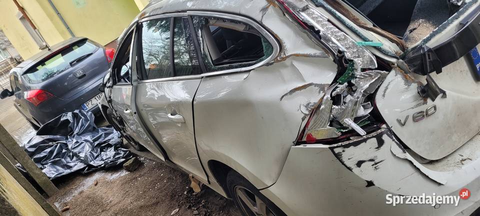 Volvo V60 Uszkodzone na Części 2011 163 20 wielofunkcyjna kierownica Poznań sprzedam