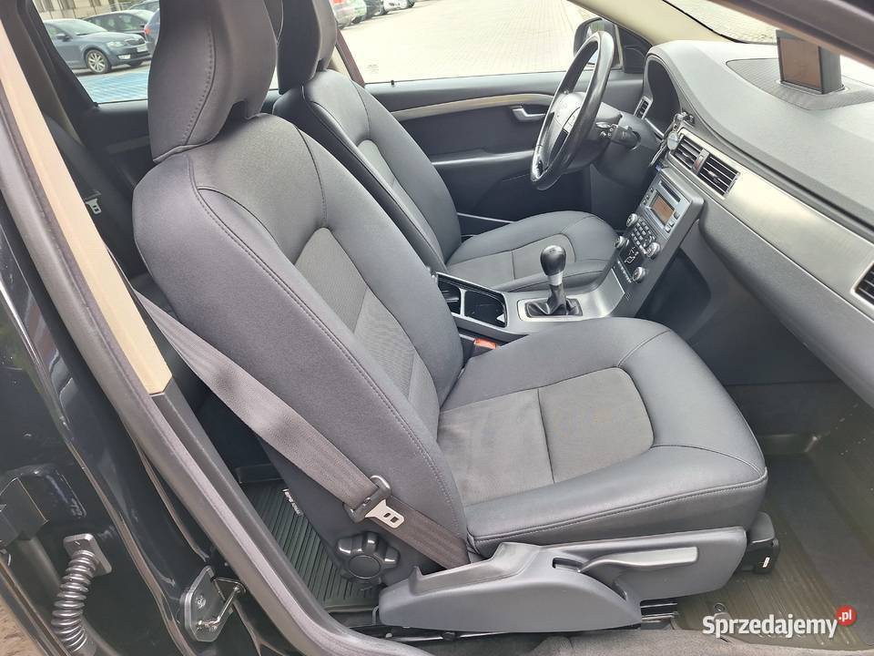 VOLVO V70 ZAREJESTROWANE WAŻNE OPŁATY NAVIGACJA lakier metallic V70 lubelskie Zamość