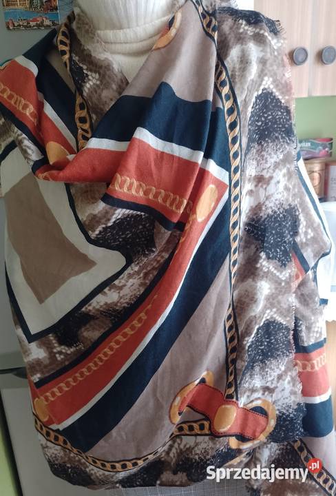 Hiszpańska duża chusta z łańcuchami z małopolskie Kraków