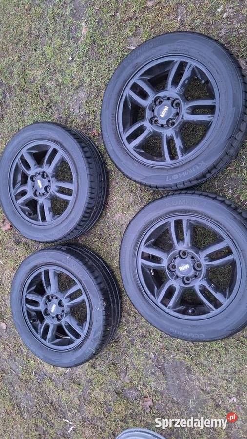 Felgi aluminiowe z oponami Samochodowe Raczyn