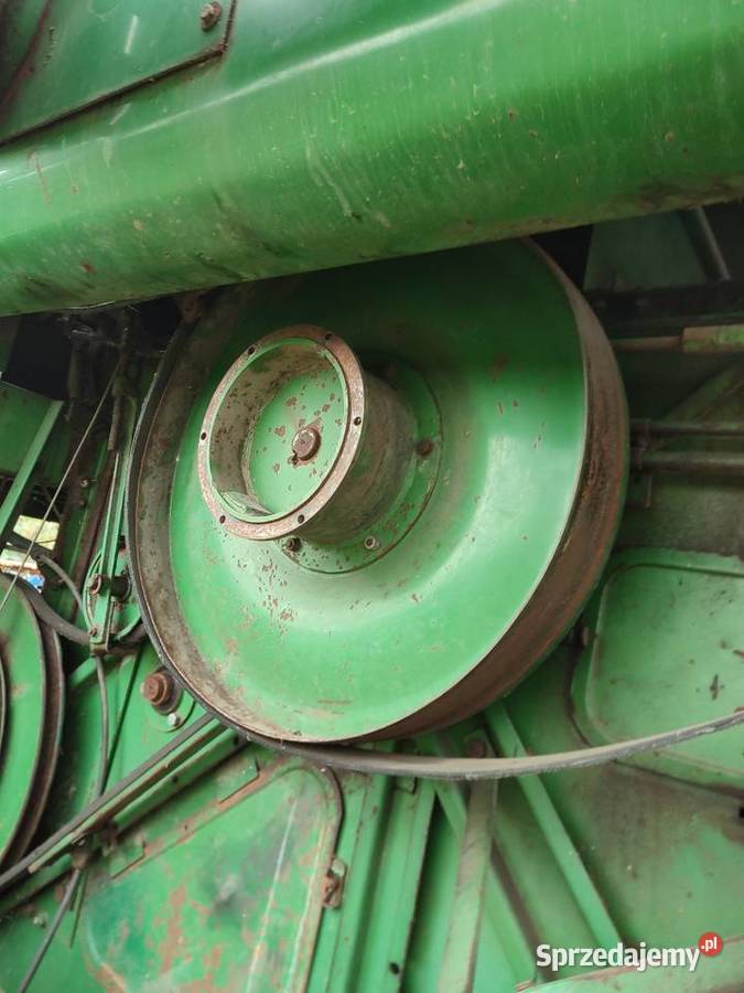 Wał odrzutnika słomy John Deere 330