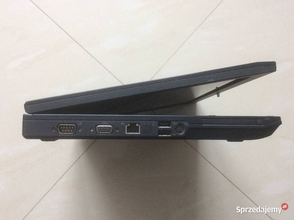 DELL Latitude E5500 COM SSD128GB RAM4GB Windows 4GB sprzedam