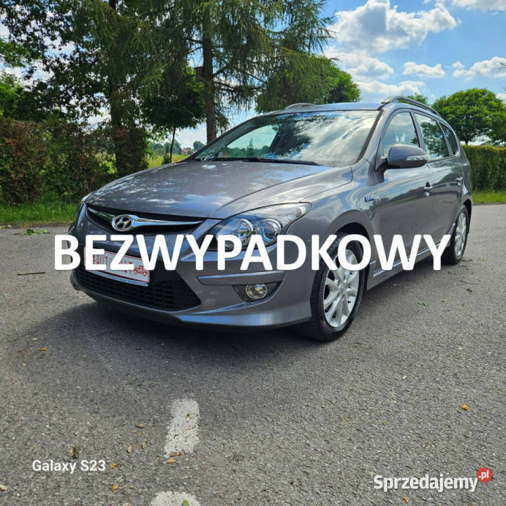 Hyundai i30 Hyundai i30 i30cw 14 blue Comfort I 109KM