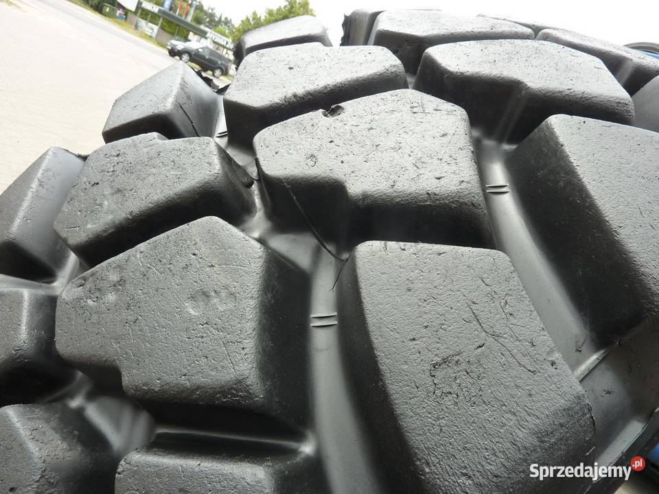 Opona używana przemysłowa 235R25 BRIDGESTONE Zaścianki
