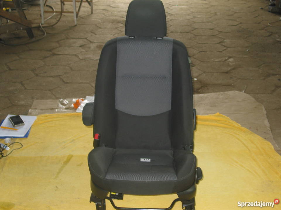 Fotel kierowcy Mazda 5 '05'10 Męcina Sprzedajemy.pl