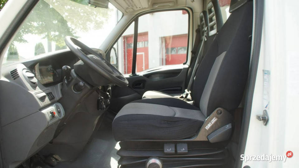 Iveco Daily HAKOWIEC SKRZYNIA Z SIATKAMI 2013R