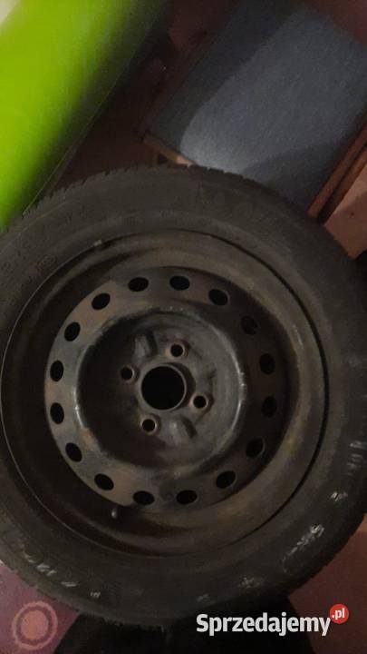 Felgi stalowe 55 z oponami 1756514 4100 Yaris Ciechocinek sprzedam