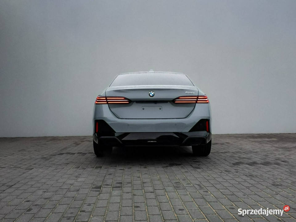BMW 520 520i Sedan Dostępny ręki G60 2023 autoalarm Łódź