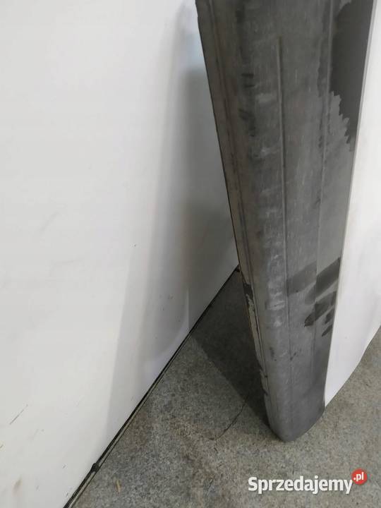 DRZWI PRAWE PRZÓD BIAŁE LEKKO USZKODZONE VW sprzedam