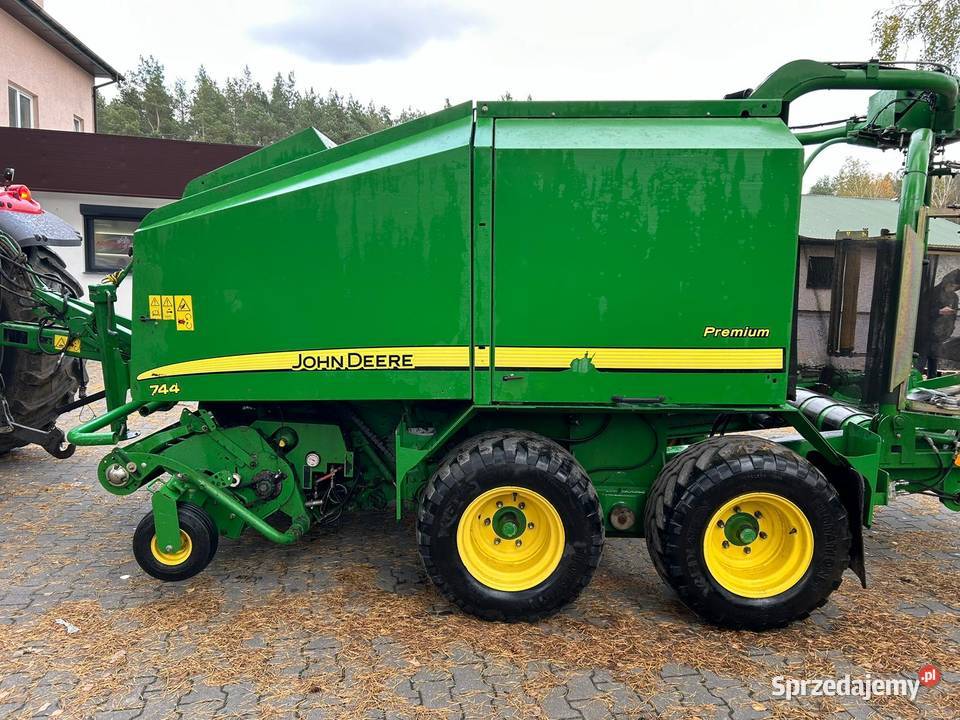 Sprzedam prasoowiajrke john deere 744H Mchale Laskowiec