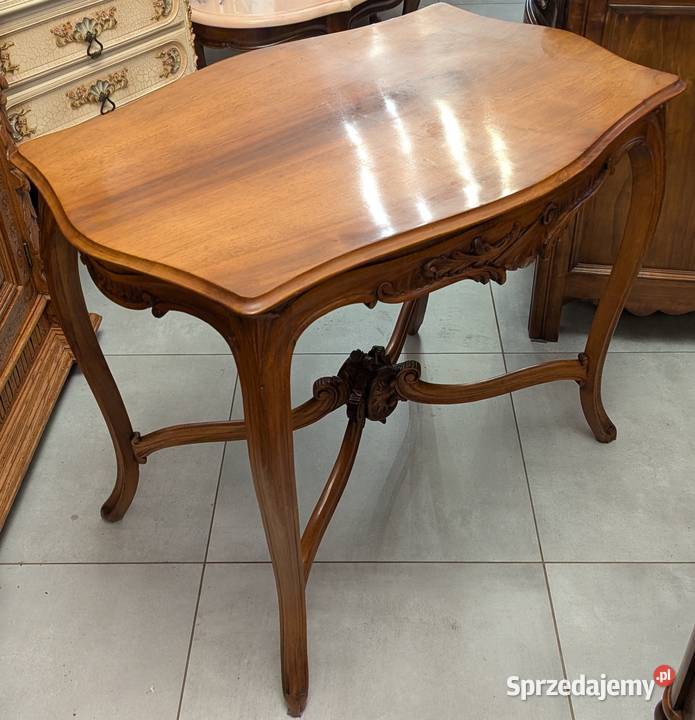 Piękny orzechowy nieduży stół ludwikowskisklep Dąbrowa Górnicza