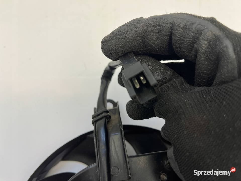 SUZUKI GSR 600 0610 Wentylator Wiatrak chłodnicy Wentylatory Układ chłodzenia Łobżenica sprzedam