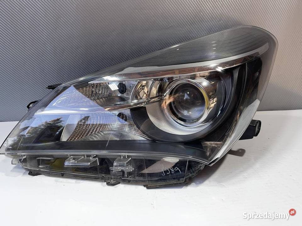 TOYOTA YARIS 3 LIFT LEWA LAMPA PRZÓD Prawe Ostroróg