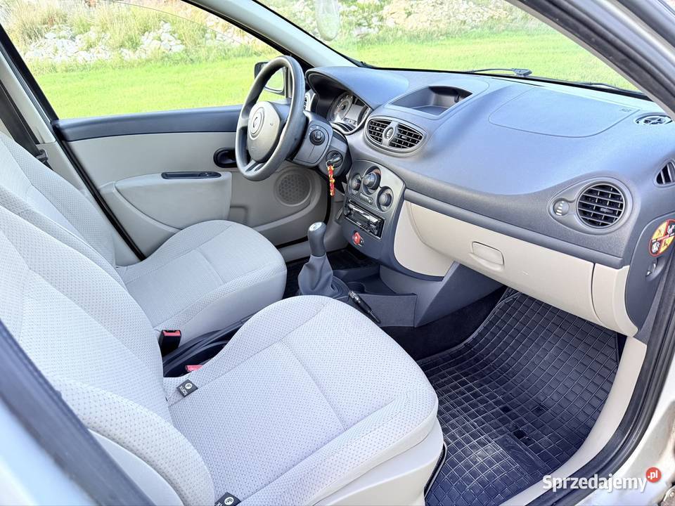 Renault Clio 12 Benzyna 2006 Bezwypadkowy Gołaczewy