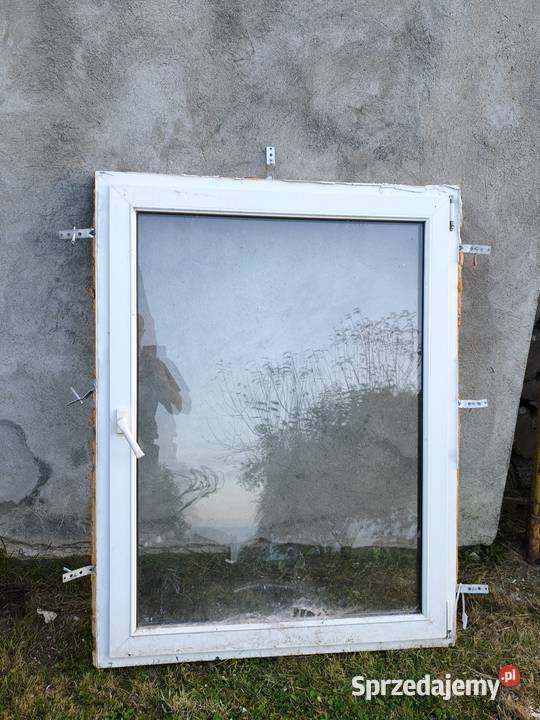 Okna kolor orzech 140 x 107 Sękowo
