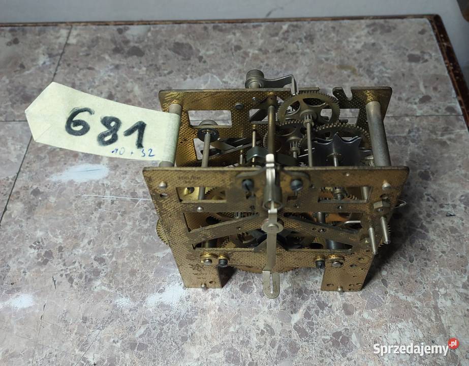 681 Mechanizm starego zegara ściennego Junghans