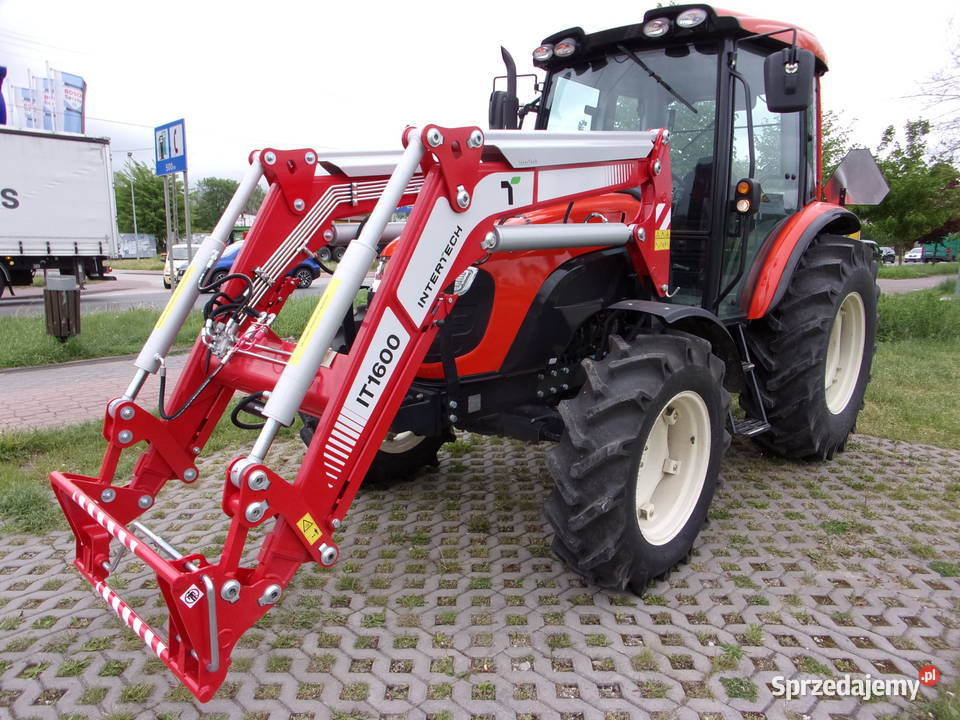 Ciągnik KIOTI 904 z ładowacze TUR w RadMasz Kioti