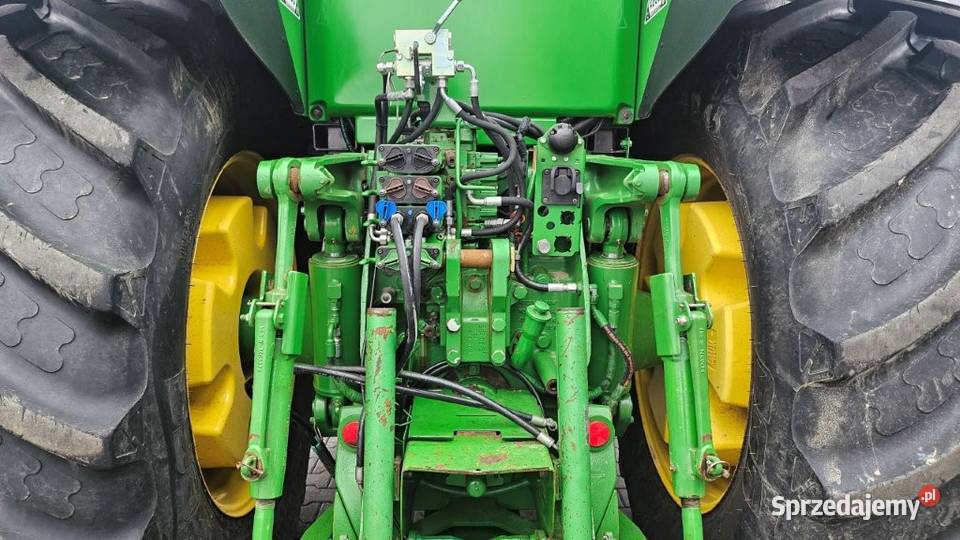Ciągnik rolniczy John Deere 8335R John Deere Jatutów