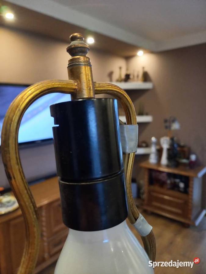 Lampa drewniana rzeźbiona odcienie brązowego kujawsko-pomorskie Lipno