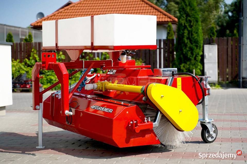 Zamiatarka 120 do traktora z koszem i nieuszkodzony Tajęcina