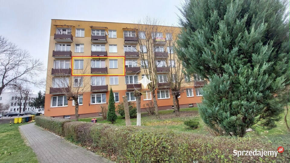 Kawalerka na 2 piętrze w centrum Rok budowy 1976 Hrubieszów