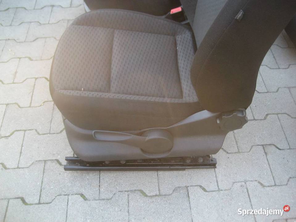 skoda roomster lift 1015r siedzenia fotele Części samochodowe Rakoniewice