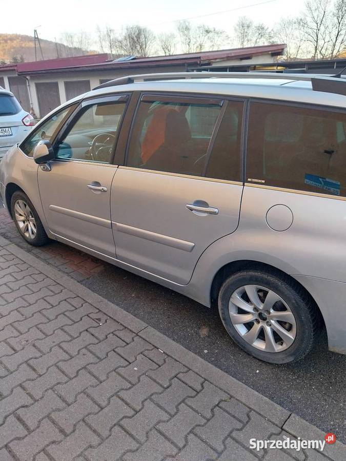 Sprzedam rodzinny samochód srebrny C4 Grand Picasso