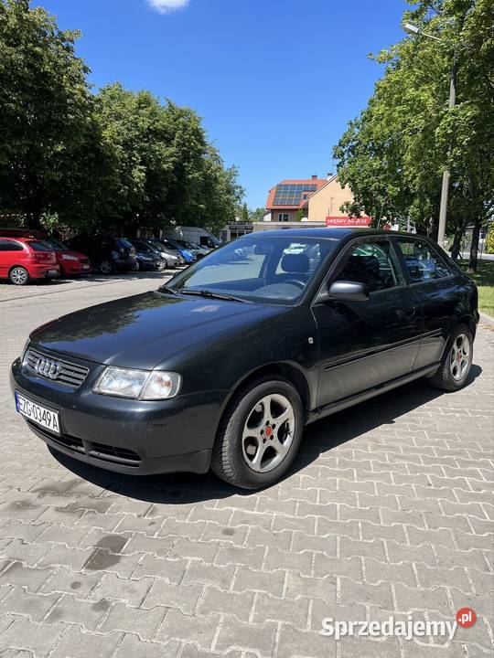 AUDI A3 18 benzyna sprawna klimatyzacja opłaty Zgierz
