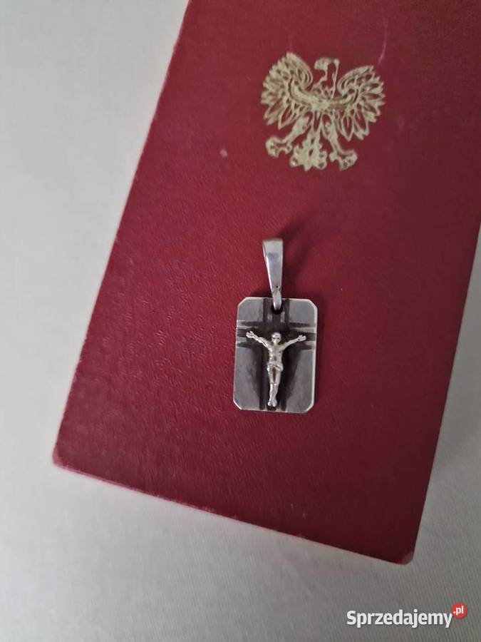 Zawieszka srebrna z Jezusem na krzyżu Pozostałe Skierniewice
