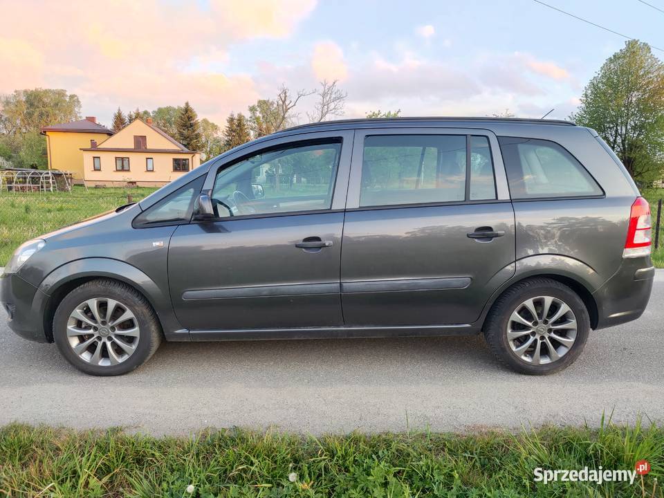 Opel Zafira 16 115 7osobowa klima idealny stan z Krosno