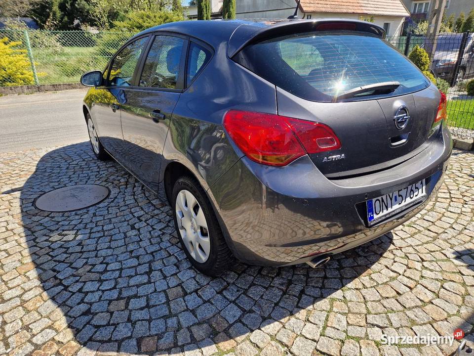 Astra J 100 bez wypadku oryginalny lakier opolskie