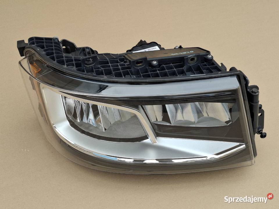 SCANIA R S REFLEKTOR PRAWY FULL LEDLAMPAA PRAWA Bieleń sprzedam